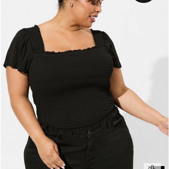 Smocked Torrid Flutter Crop Top Black 4x 4 NWT - Picture 4 of 5